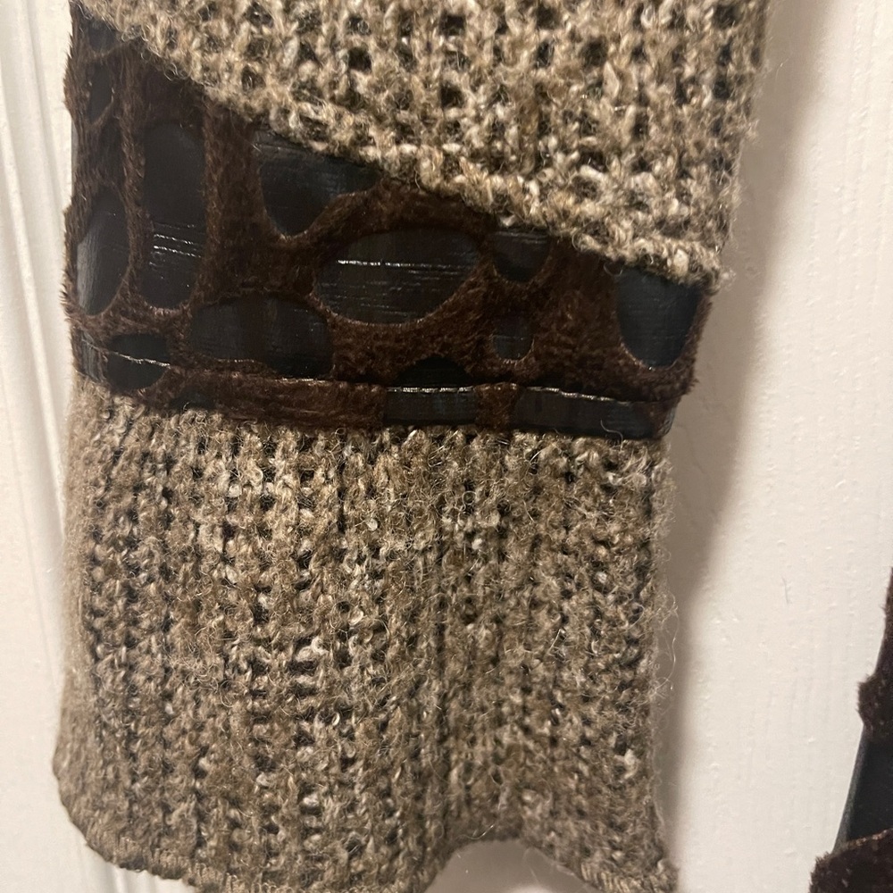 Beautiful Ruffled Wrap Sweater - Picture 4 of 5